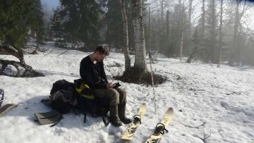 Prival na majskom taeznom marsrute. Avtor Semenov Viktor